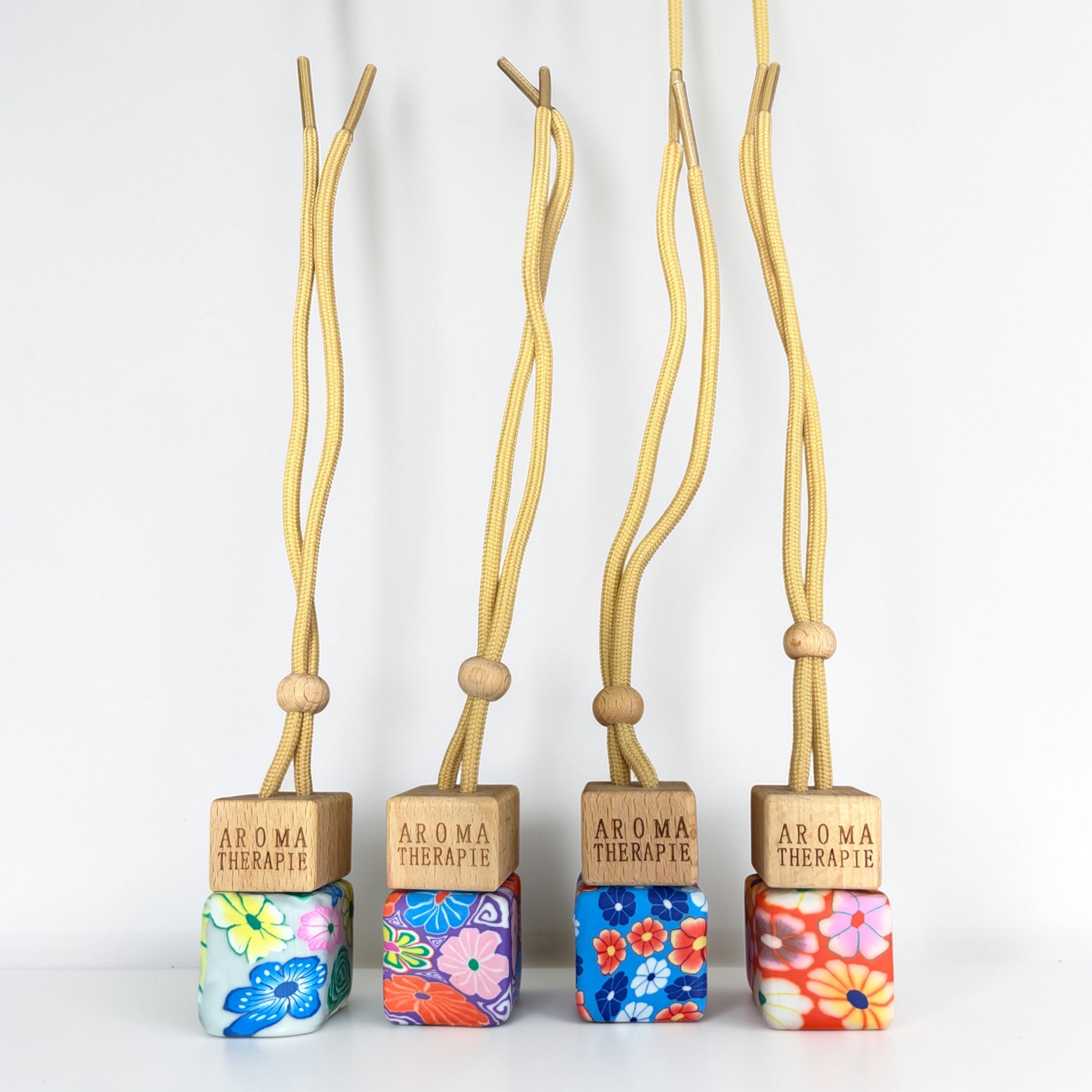 🌸 8ml Hanging Car Freshener – Floral Design