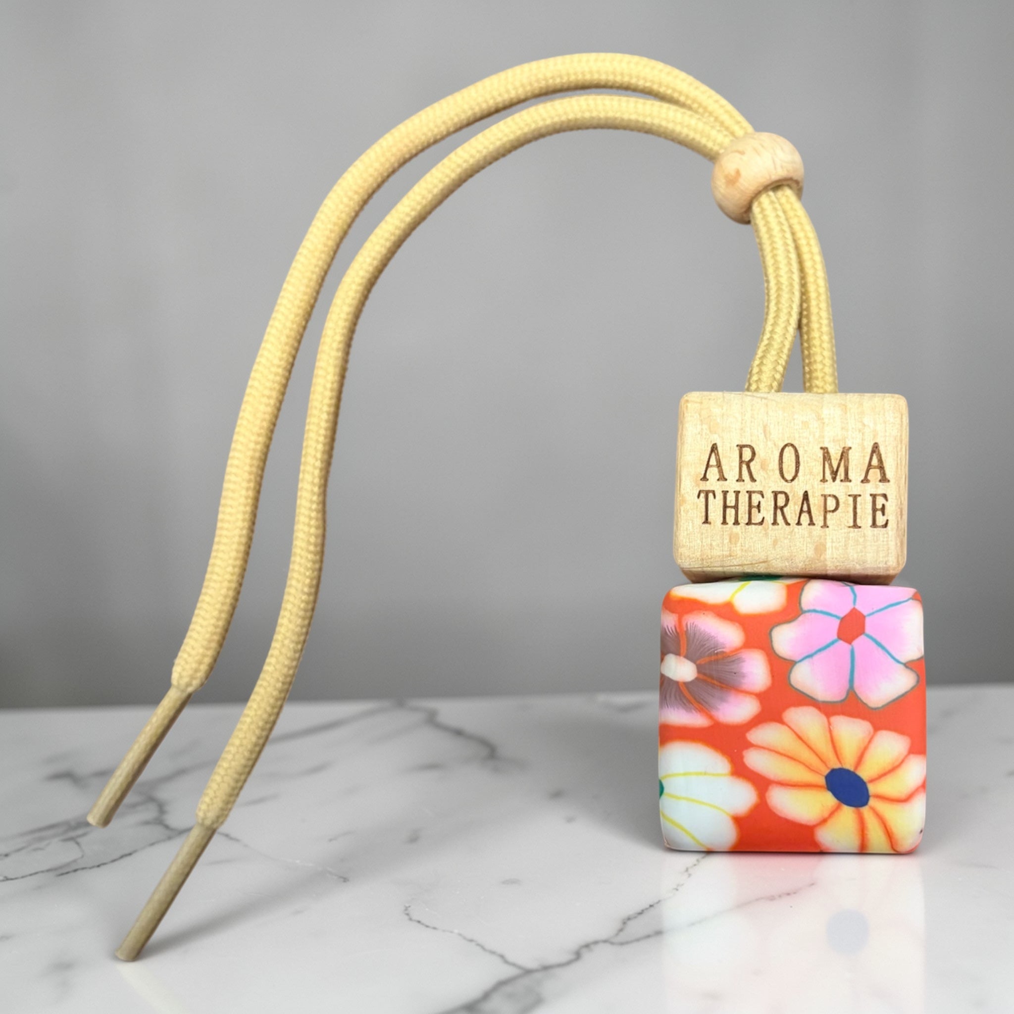 🌸 8ml Hanging Car Freshener – Floral Design