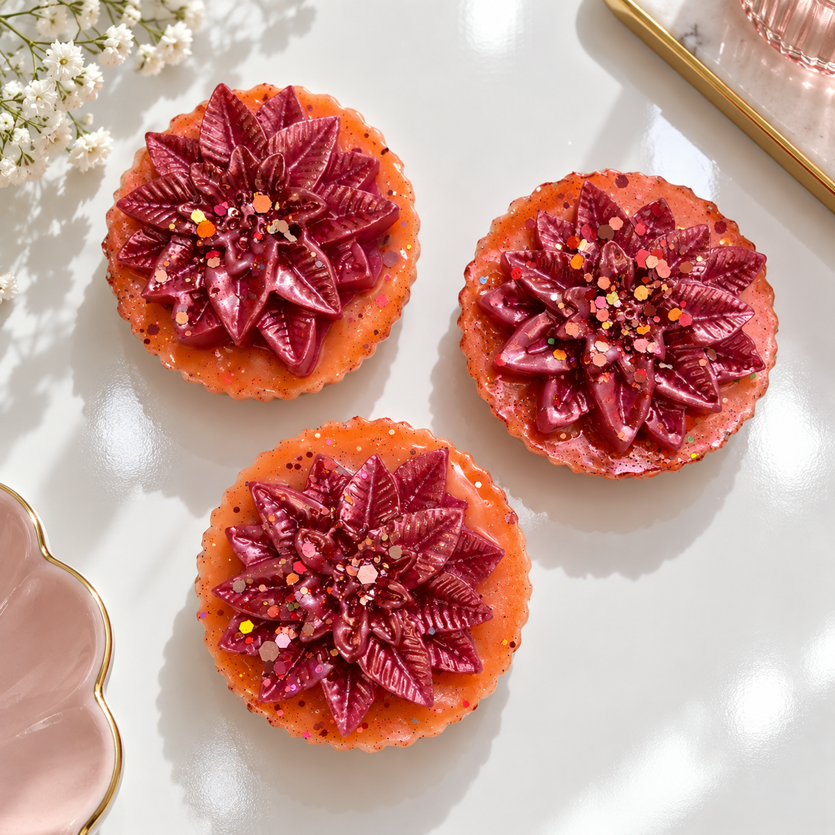 Wax Melt Cupcake – Poinsettia flower design