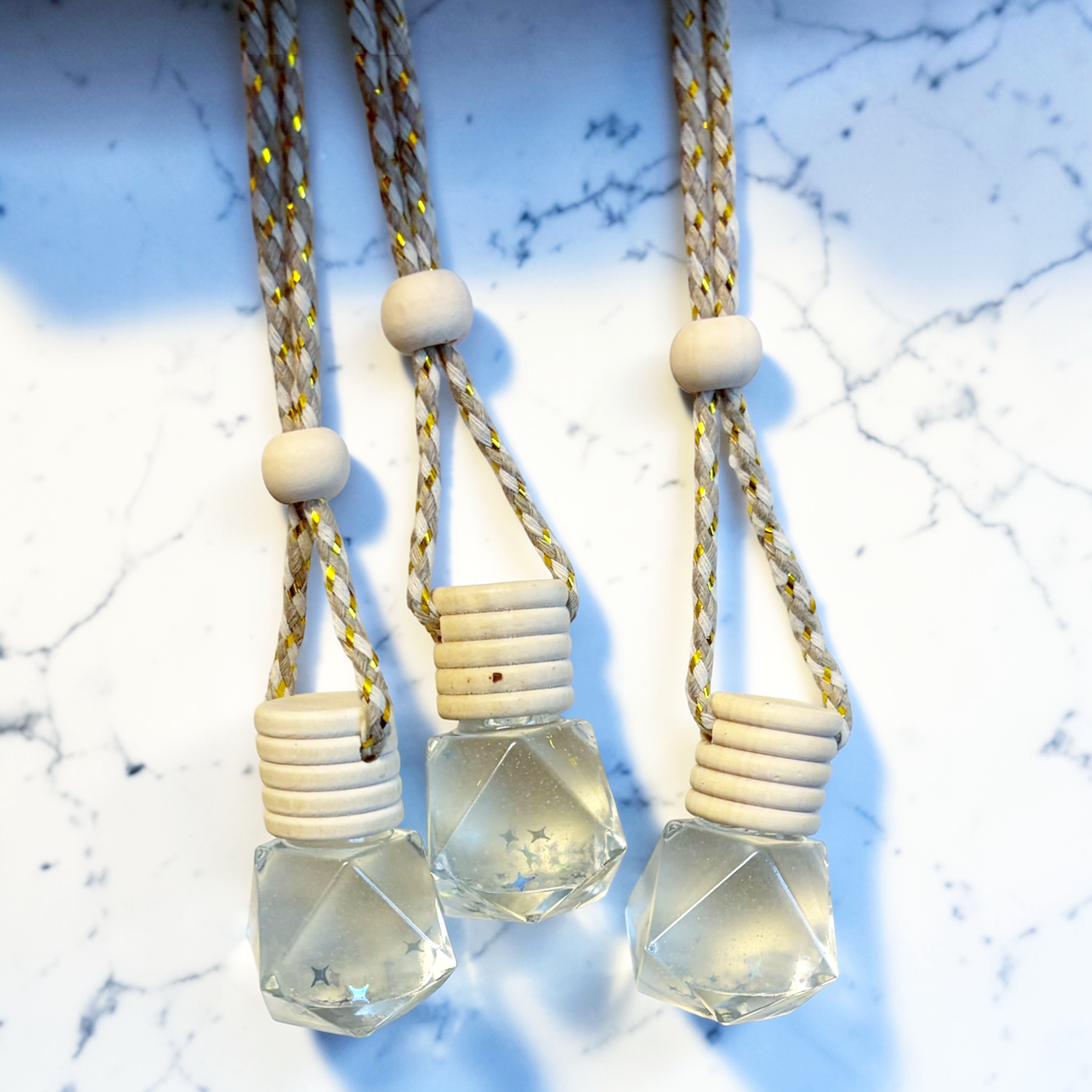 8 ml Diamond-Shaped Hanging Car Freshener 💎