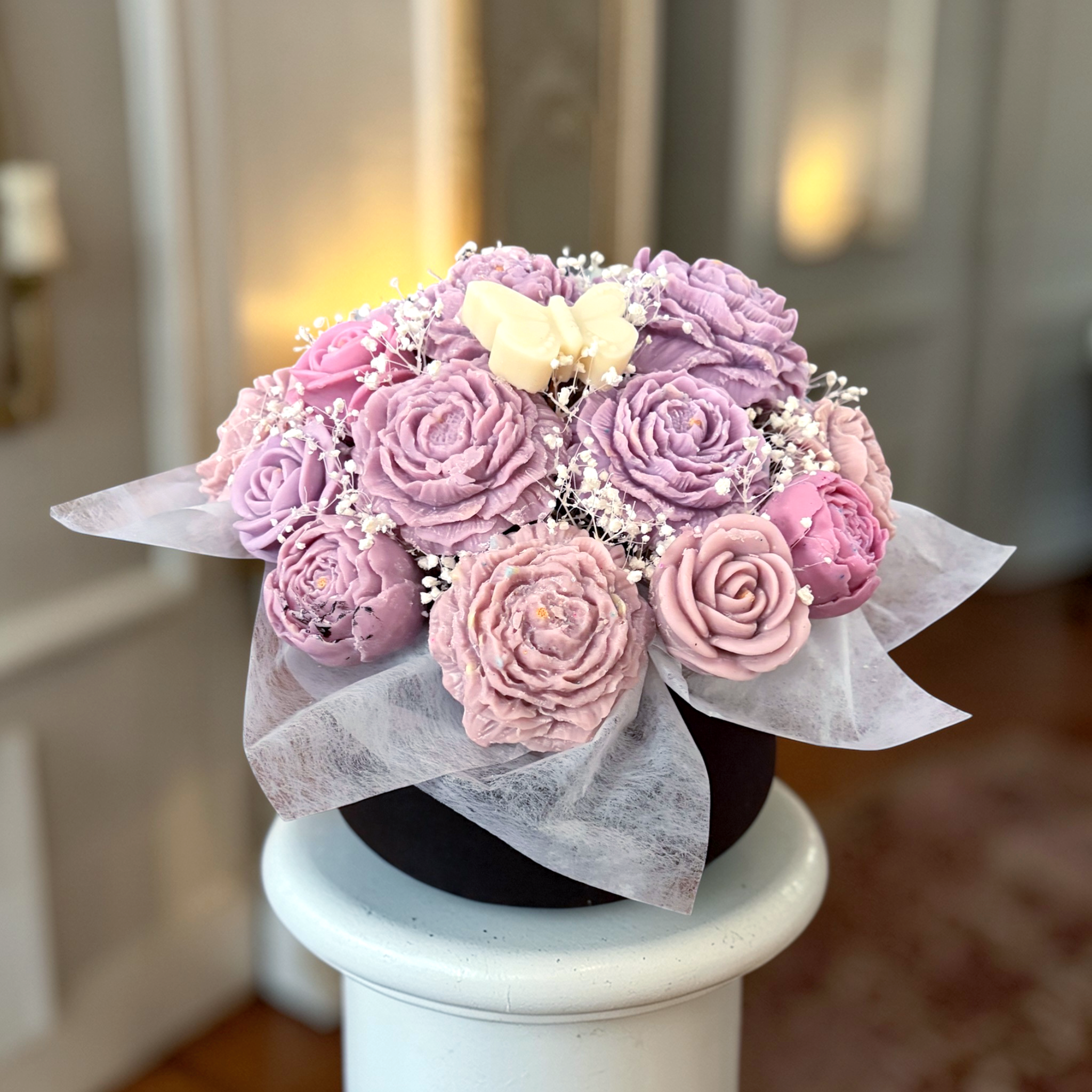 Large Scented Wax Melt Flower Bouquet Gift Box – Black Round Box | Crystal Clean & Si Aroma Garden Flowers