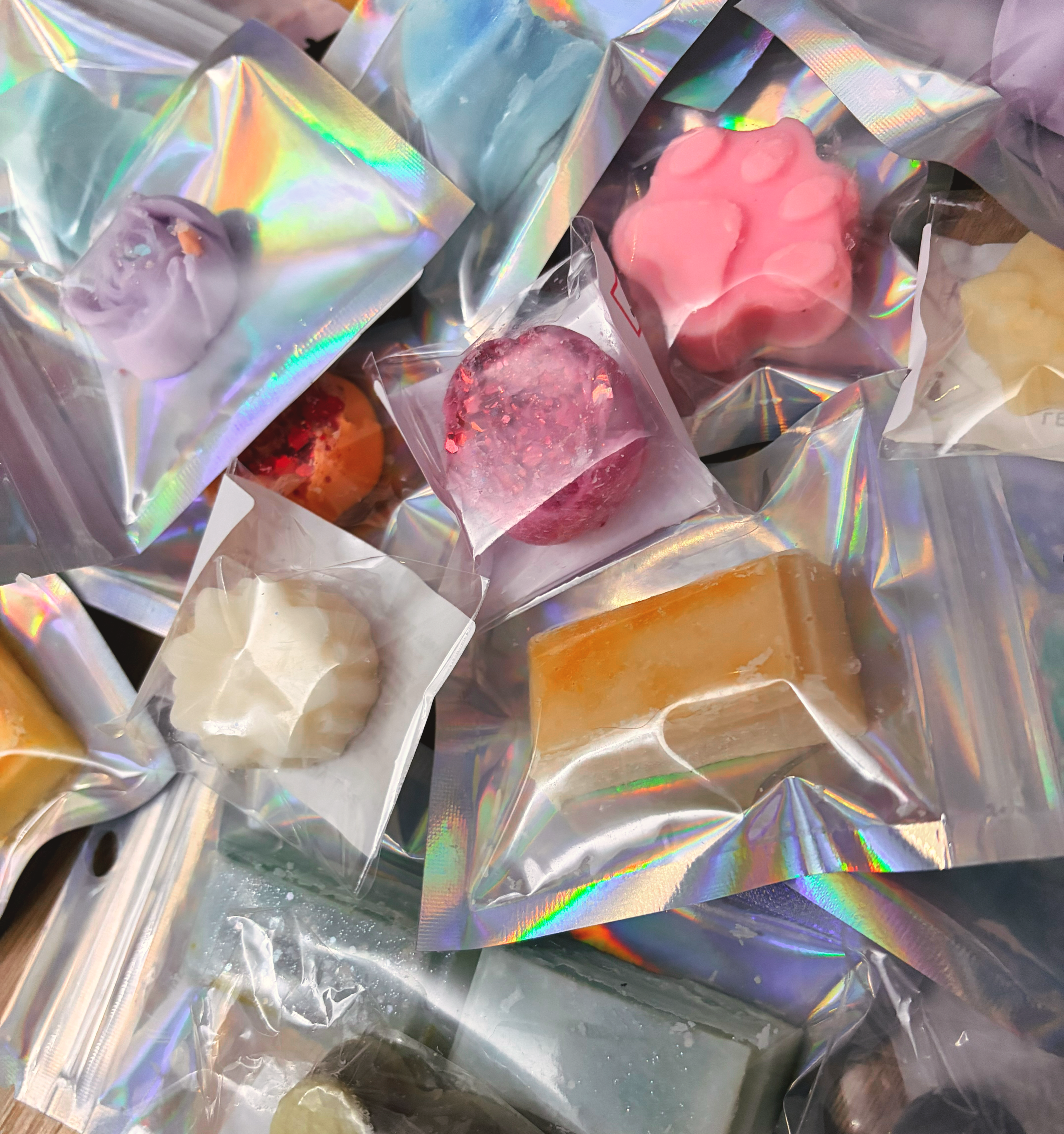 Wax Melt Sample Box – 10 Mystery Scents & Shapes